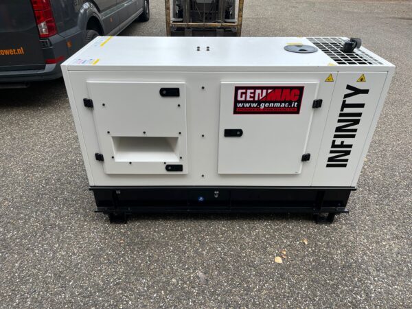 10 kVA 230V Perkins Generator - Image 6